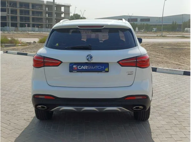 Car image 6