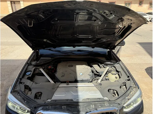 Car image 29