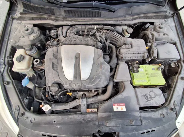 Car image 21