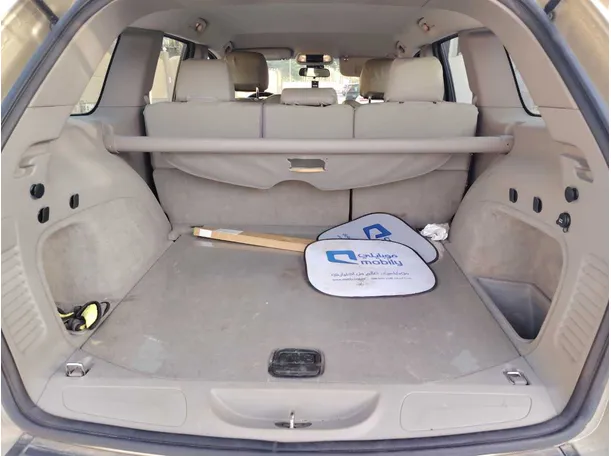 Car image 25