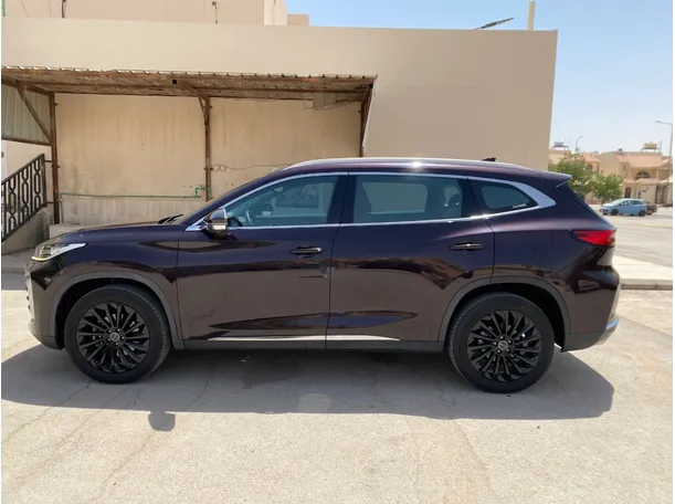 Car image 8