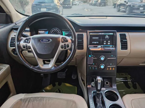 Car image 17