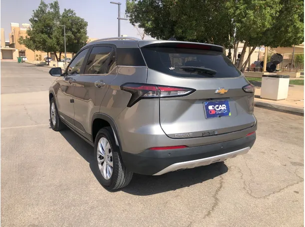 Car image 7