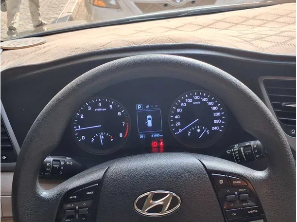 Car image 20