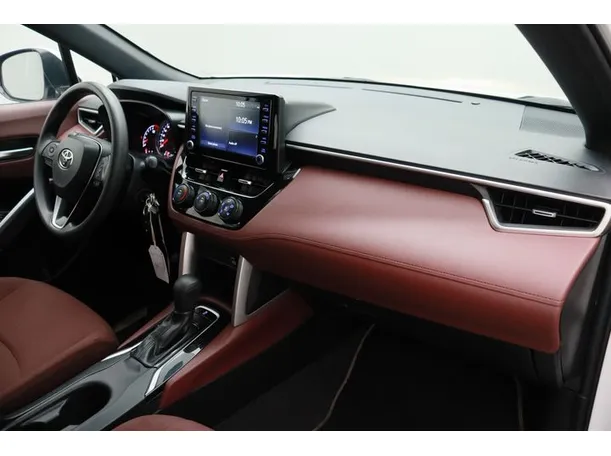 Car image 10
