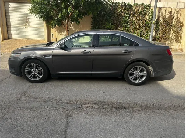 Car image 8