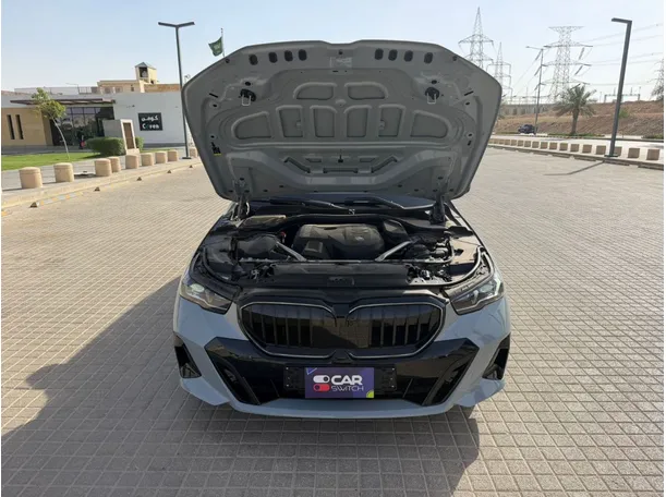 Car image 23