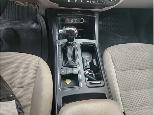 Car image 23
