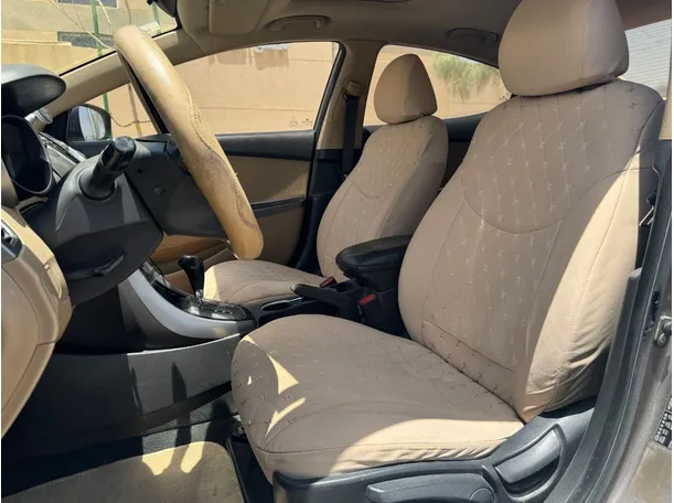 Car image 11