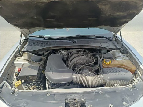 Car image 25