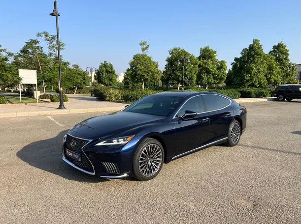 2025 لكزس LS350 في جدة