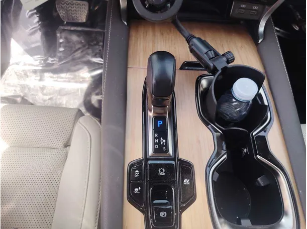 Car image 20