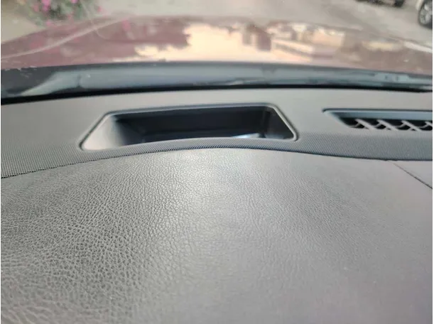 Car image 44
