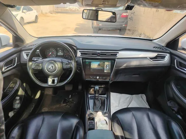 Car image 20