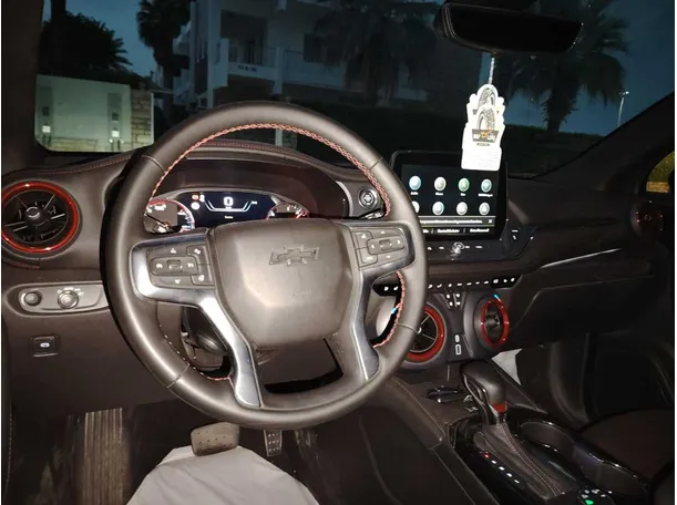 Car image 25