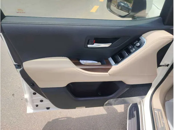 Car image 41