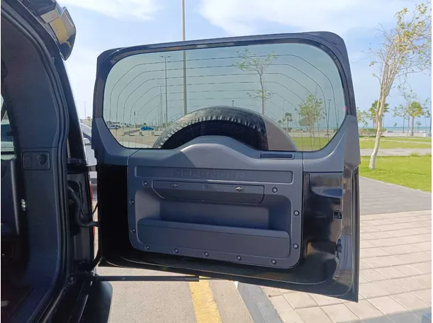 Car image 31