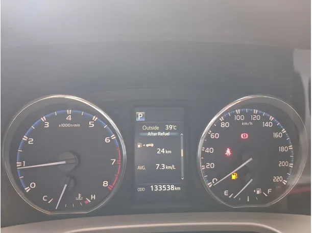 Car image 10