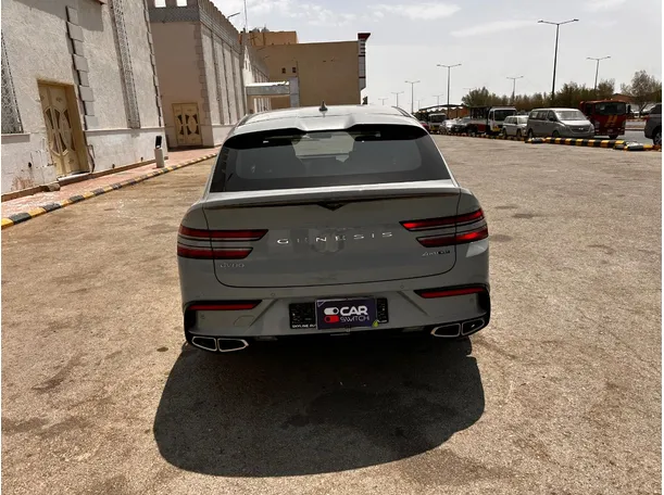 Car image 6