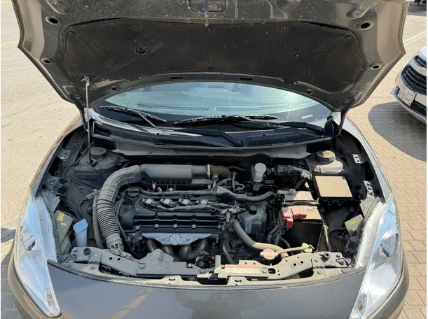 Car image 26