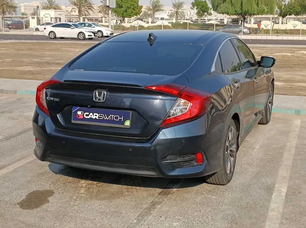 Car image 5