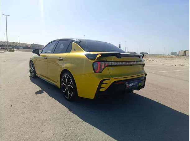 Car image 9
