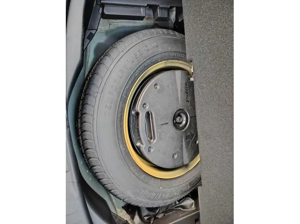 Car image 48