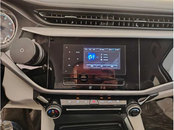 Car image 25