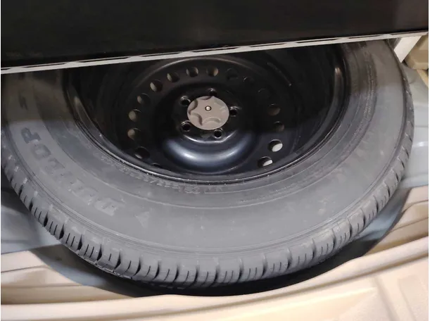 Car image 31