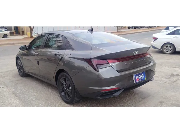 Car image 7