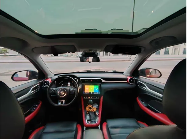 Car image 17