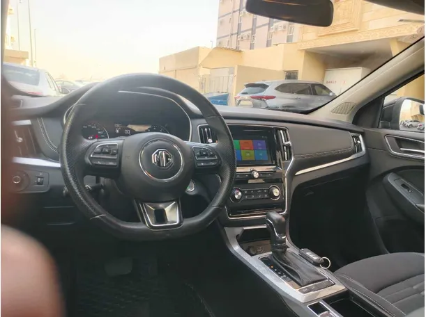 Car image 16