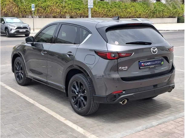Car image 5