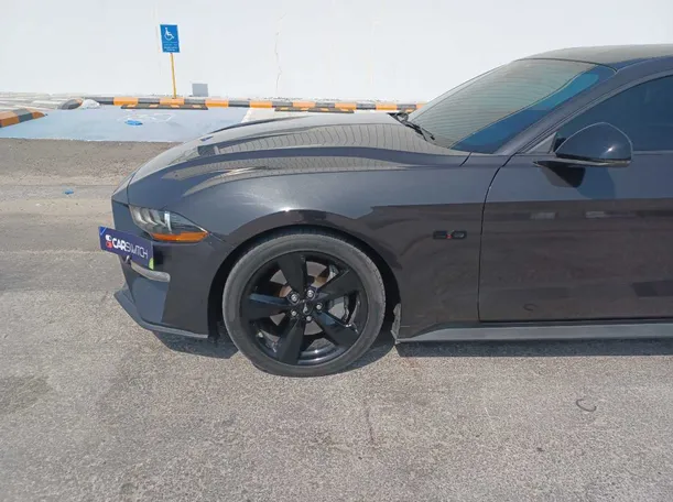 Car image 9