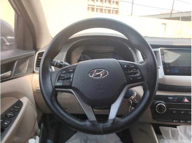 Car image 21