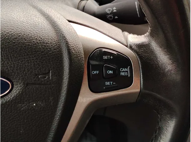 Car image 26
