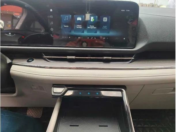 Car image 24