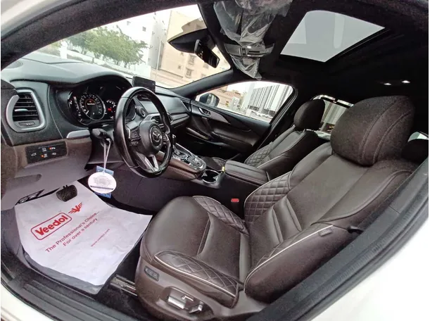 Car image 11