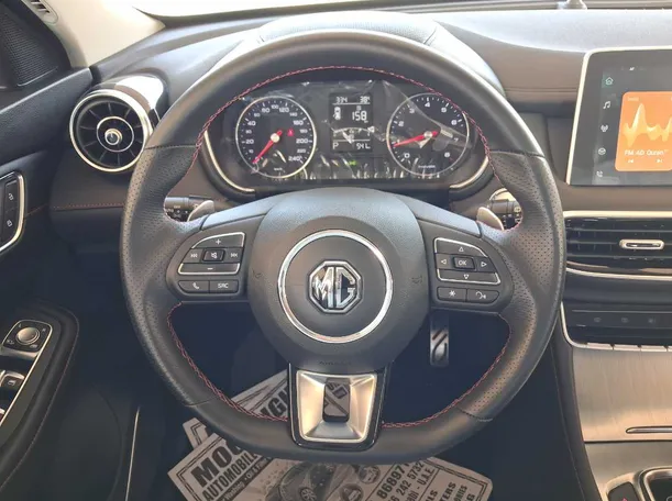 Car image 13