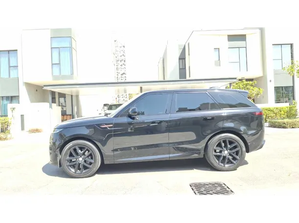 Car image 8