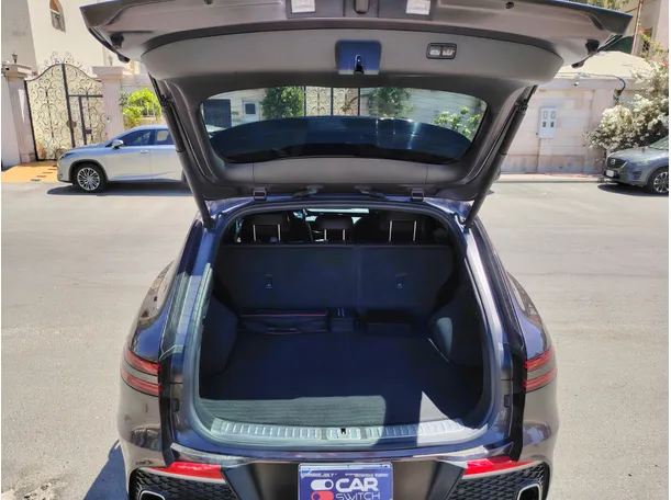 Car image 24
