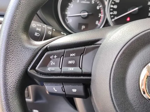 Car image 26
