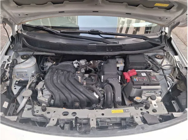 Car image 16