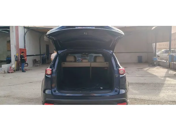 Car image 24