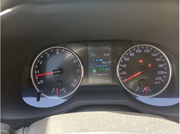 Car image 11