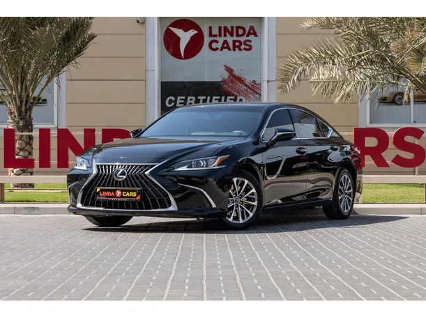 2023 Lexus ES350 in UAE