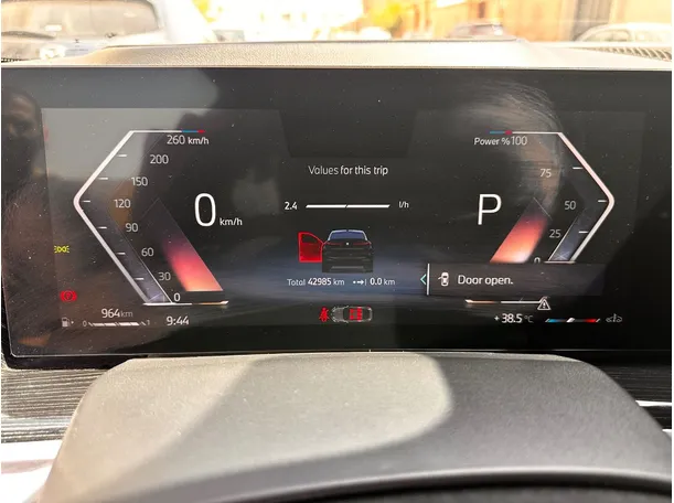Car image 24