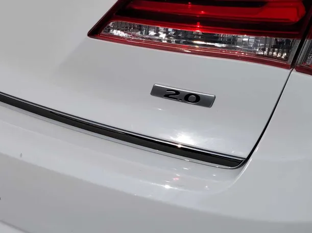 Car image 37