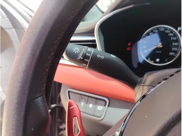 Car image 40