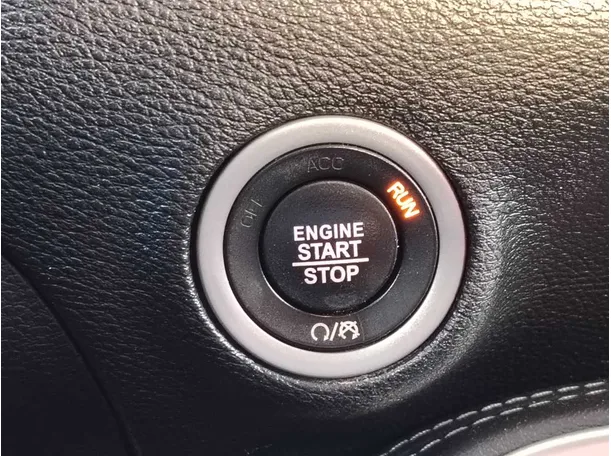 Car image 32